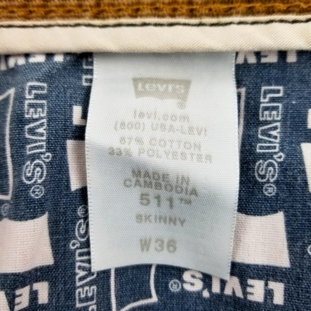 LEVI'S SHORTS - Picture 6 of 7